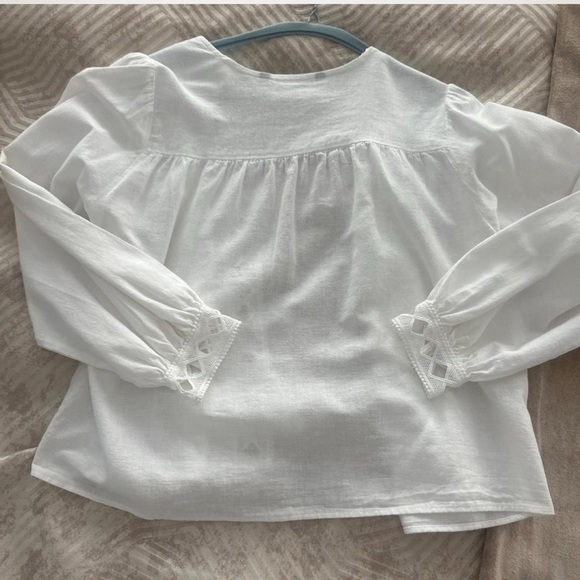 Zara Elegant White Lace Blouse - Picture 6 of 6